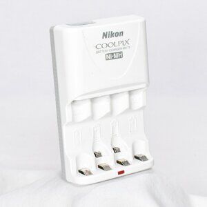 Nikon MH-73 Ni-MH Battery Charger for Coolpix AA Rechargeable Batteries NEW